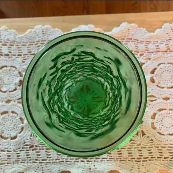 E.O. Brody Vintage 60's Green Glass Vase - Picture 6 of 6